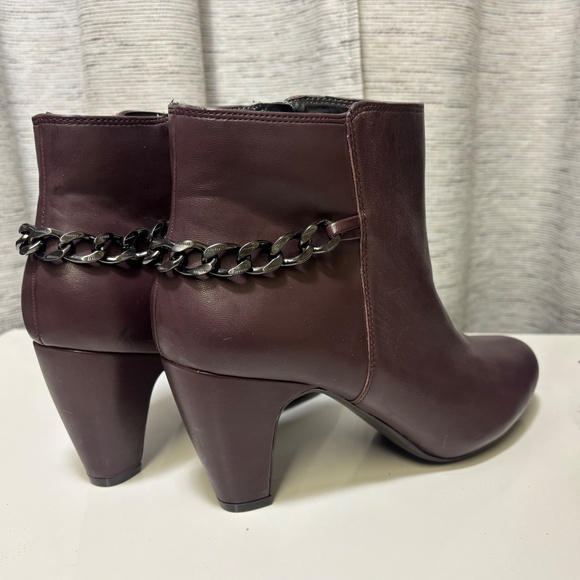 NEW Easy spirt  “ Esparilynn” short leather womens booties, size 9 - Picture 6 of 10